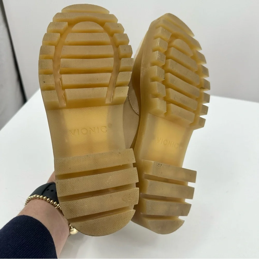 VIONIC Cream Ezrie Platform Sneakers Chunky Heel Lug Sole Aspen Size 6